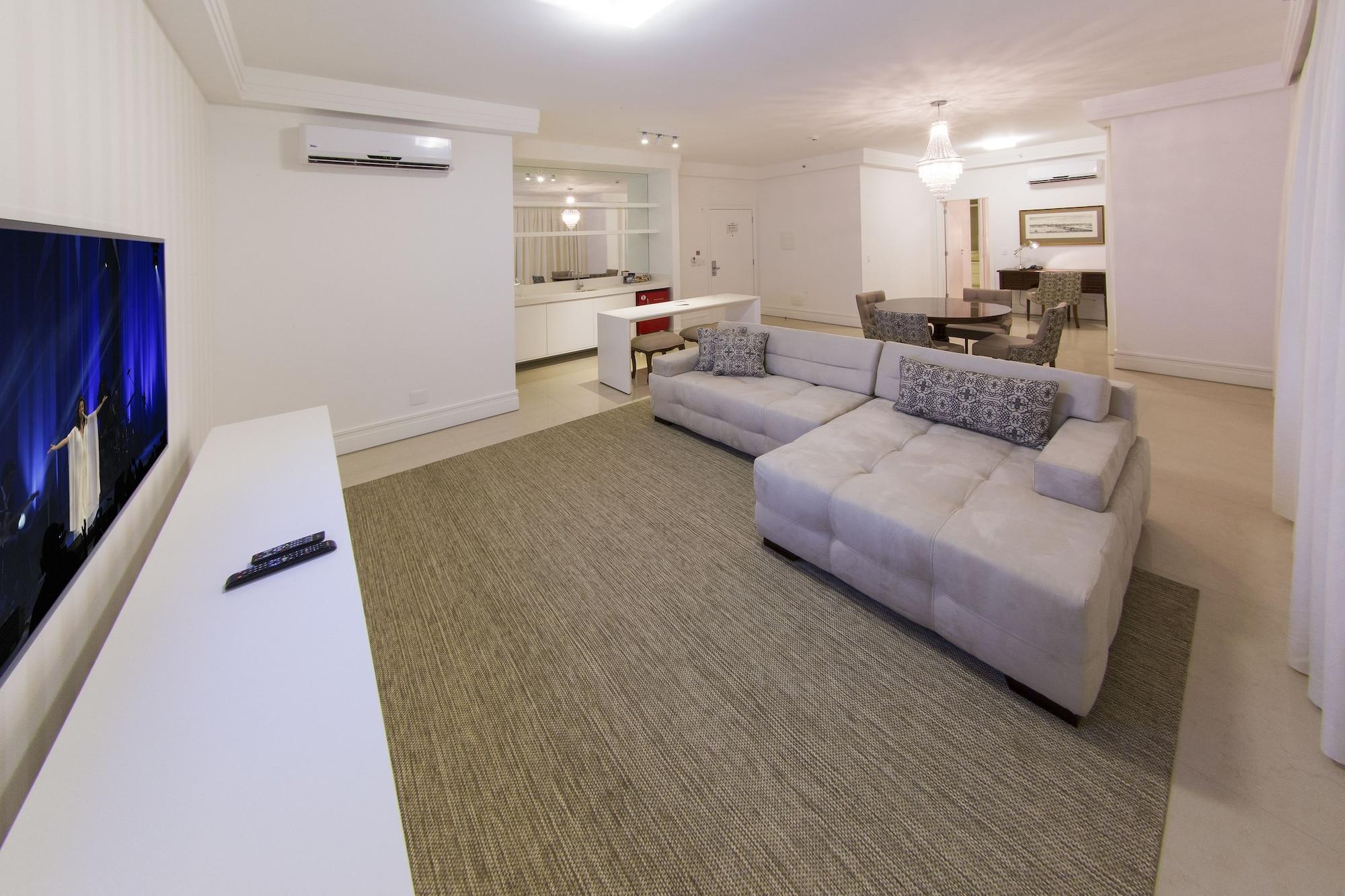 Hotel Mont Blanc Premium Ribeirão Preto Exteriör bild A living room in a condominium