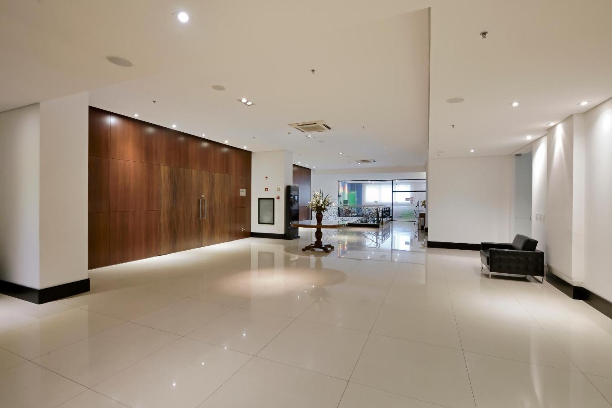 Hotel Mont Blanc Premium Ribeirão Preto Exteriör bild The lobby of the hotel