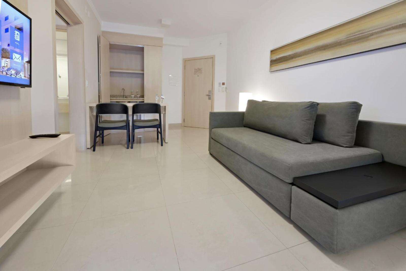 Hotel Mont Blanc Premium Ribeirão Preto Rum bild A typical apartment at the complex